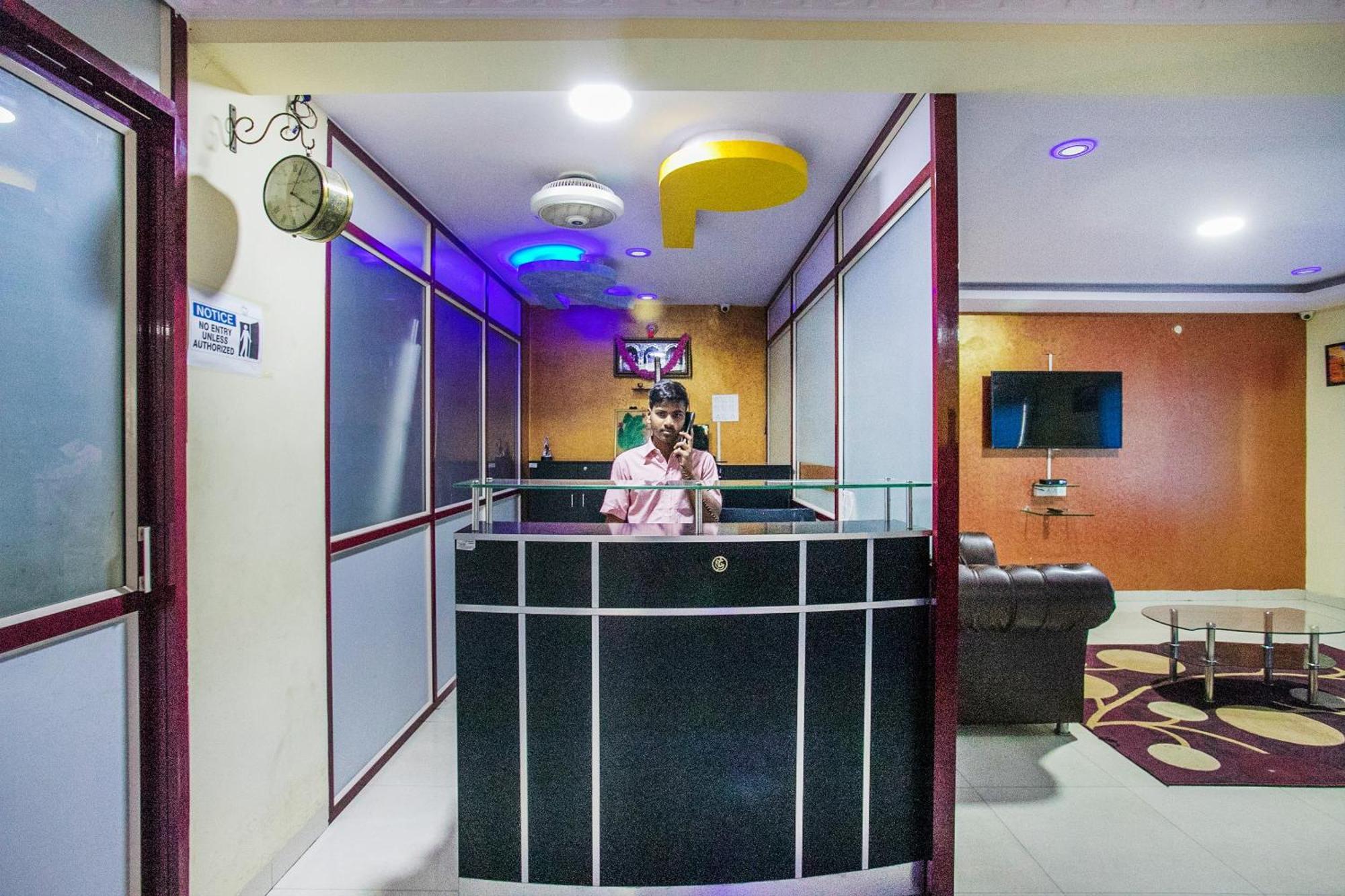 Hotel O Gymkhana Comforts Jālahalli エクステリア 写真